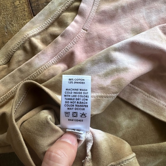 Cotton Citizen Brisbane cropped one shoulder tank - Picture 3 of 4